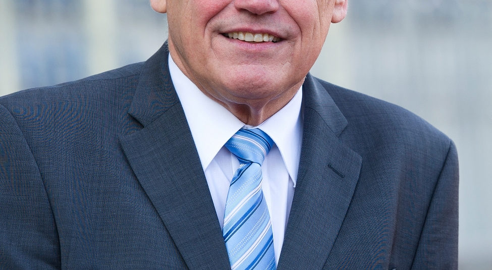 Walter Schneeloch, Präsident des LSB NRW übernimmt die EM-Schirmherrschaft